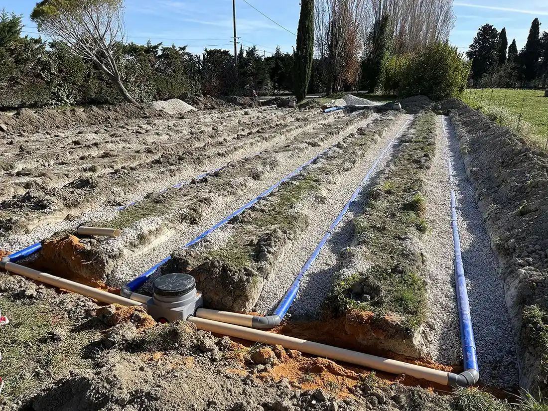 TP BELLEGARDE Mise en place fosse septique avec refoulement EU CADEROUSSE