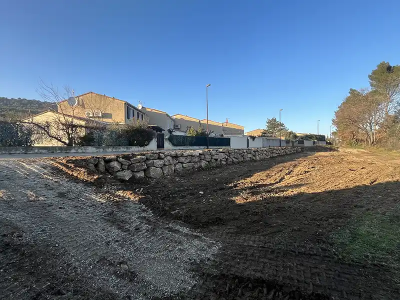 TP Bellegarde - Genie civile - Stabilisation talus avec pierres calcaires