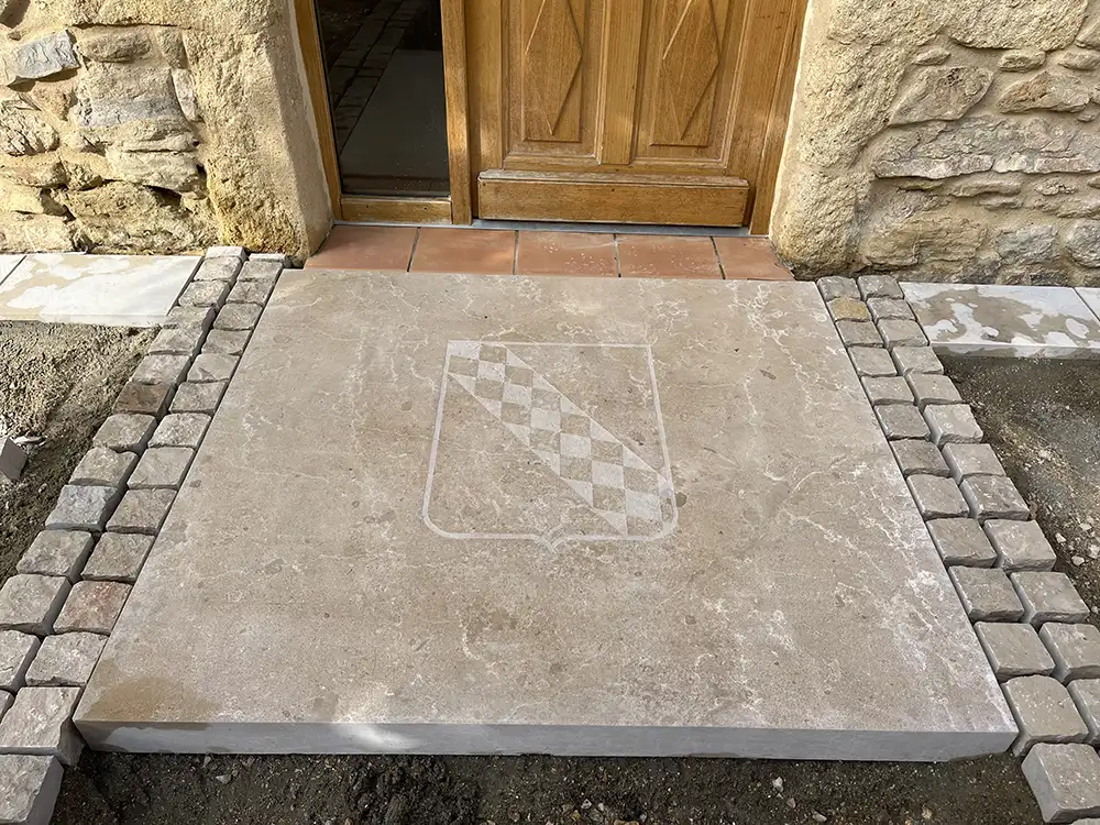 TP Bellegarde - Genie civile - Stabilisation talus avec pierres calcaires